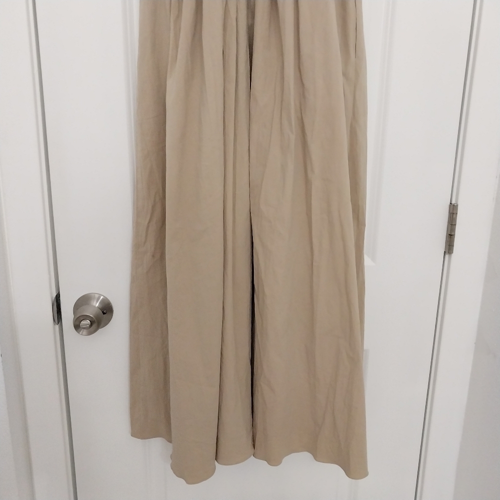 Tuckernuck Beige Smocked Midi Dress, so comfortable and pockets! - Picture 9 of 10